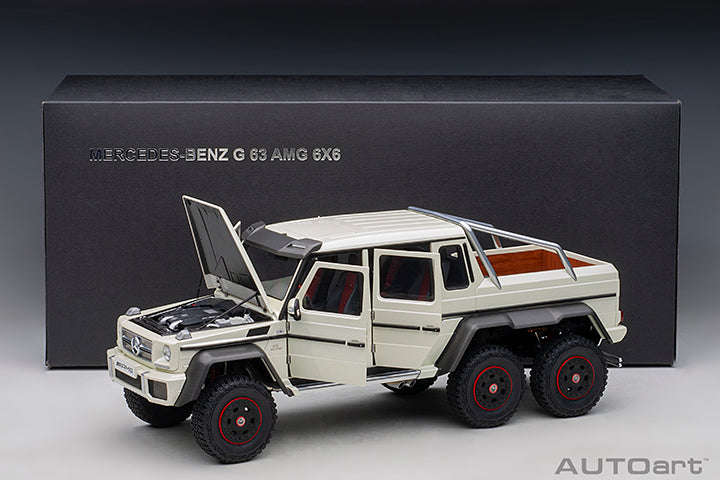 MERCEDES-BENZ G63 AMG 6 X 6 WHITE 1/18