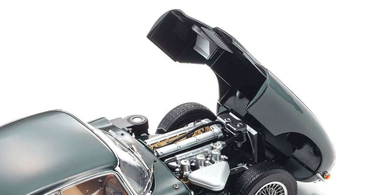 JAGUAR E-TYPE GREEN  1/18 DIECAST, DIECAST COLLECTABLES