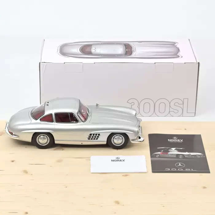 Mercedes-Benz 300 SL 1954 - Silver 1/12 LTD 1000, DIECAST CAR, COLLECTABLE CAR.
