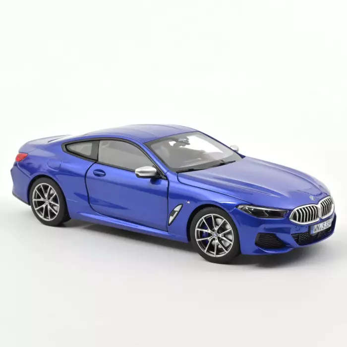 BMW M850i 2019 Blue metallic 1:18, DIECAST CAR, COLLECTABLE CAR.