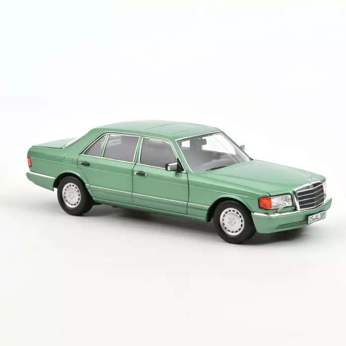 Mercedes-Benz 560 SEL 1991 - Light Green metallic, DIECAST CAR, COLLECTABLE CAR.
