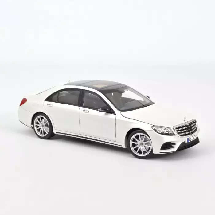 Mercedes-Benz S-Class AMG-Line 2018 - White metallic 1:18, DIECAST CAR, COLLECTABLE CAR.