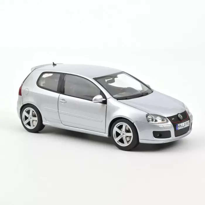 VW Golf GTI Pirelli 2007 Silver 1:18, DIECAST CAR, COLLECTABLE CAR.