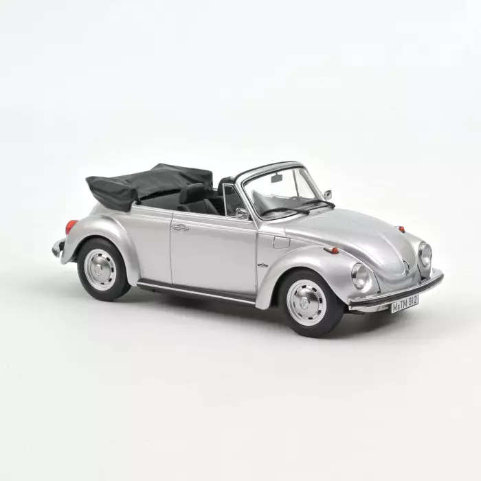 VW 1303 Cabriolet 1973 - Silver 1/18 SCALE, DIECAST CAR, COLLECTABLE CAR.