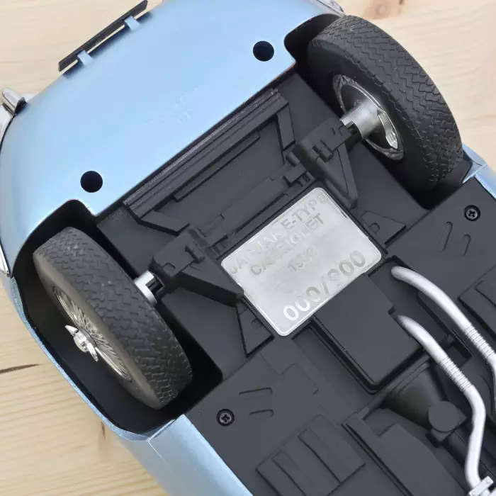 JAGUAR E-TYPE CABRIOLET BLUE METALLIC 1962 1/12 LTD 900