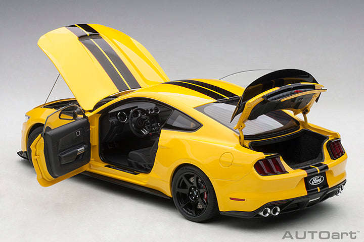 FORD SHELBY GT-350R TRIPLE YELLOW BLACK STRIPES  1/18