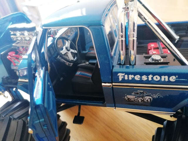 BIGFOOT FORD F-250 KINGS OF CRUNCH #1 MONSTER TRUCK 1/18 DIECAST NEW IN BOX, DIECAST COLLECTABLES