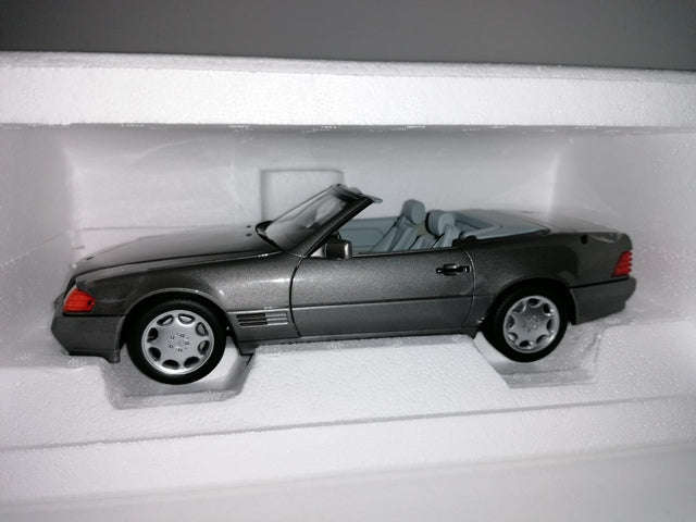 1: 18 MERCEDESBENZ 500 SL GREY 1989 DIECAST, DIECAST CAR, COLLECTABLE CAR.