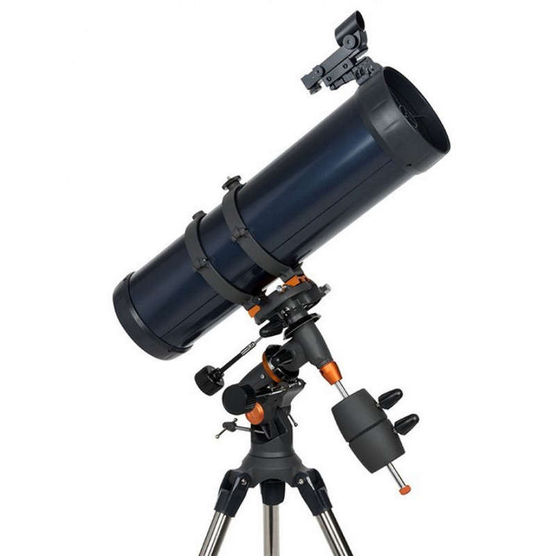 Celestron Astromaster 130EQ + Phone Adapter & T-Adapter/ Barlow