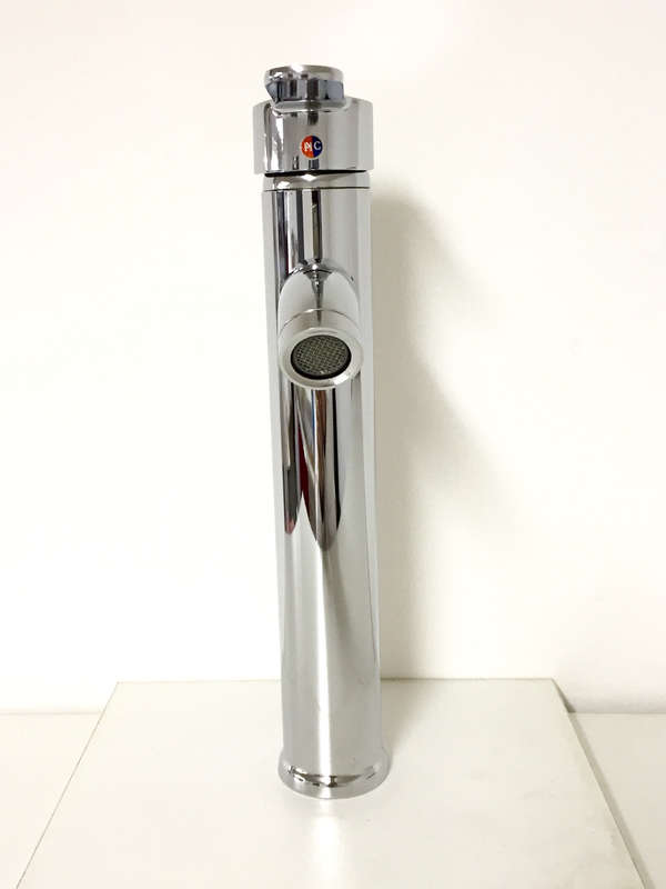 Sasoon Flat Handle Counter Top Tap