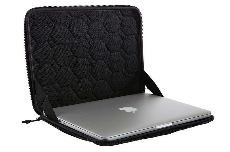Thule Gauntlet 3.0 MacBook Pro Sleeve 13" - Black