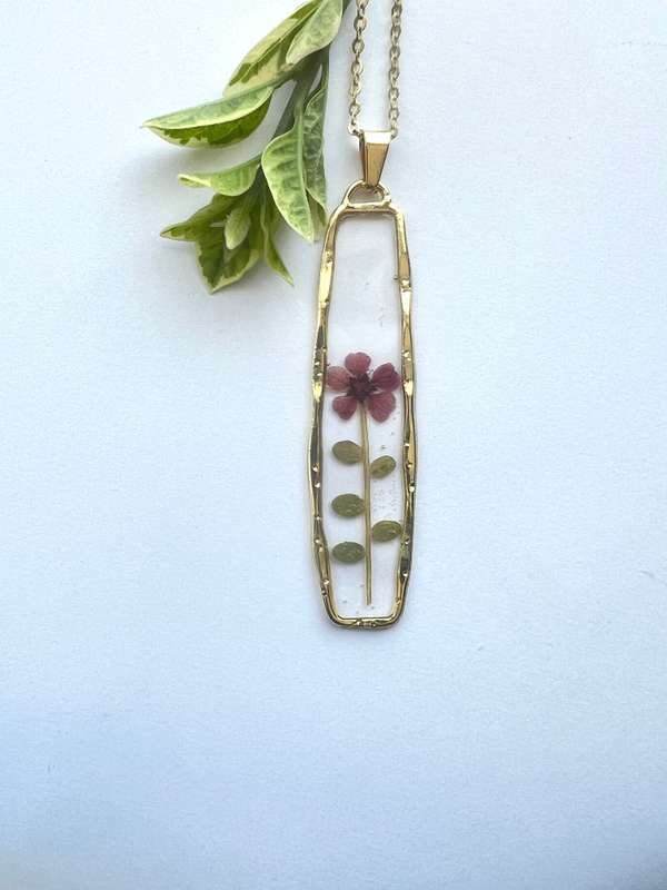 Real Single Flower in Rectangle Resin Jewellery