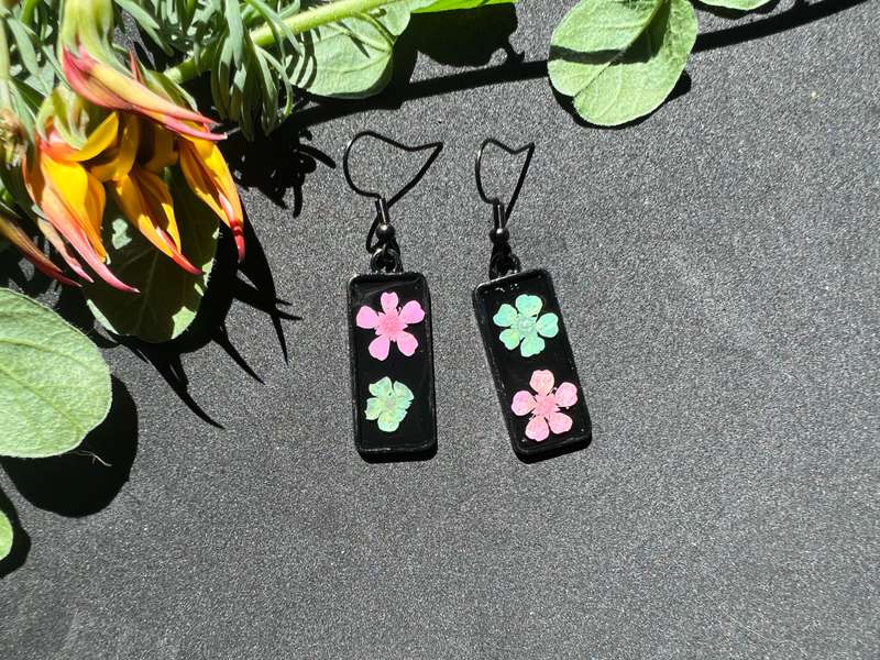 Fynbos Blast Black Rectangle Resin Earrings