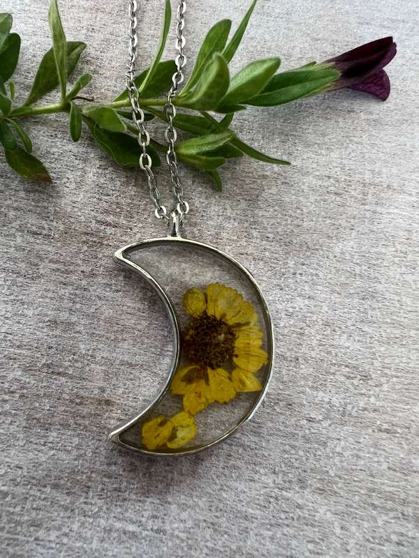 Fynbos and Leaf Moon Shape Resin Jewellery