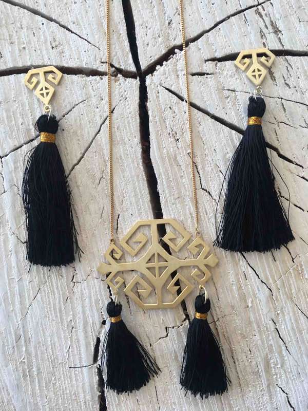 Qashqai Gold Plated Set With Black Silk Tassels
