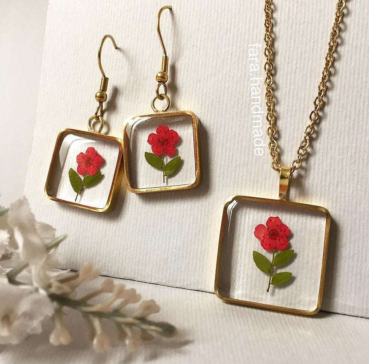 Tiny pink flower Square Shape Resin Jewellery