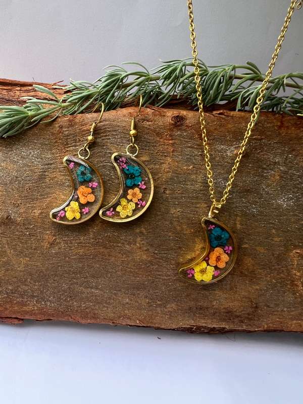 Fynbos Blast Tiny Moon Shape Resin Jewellery