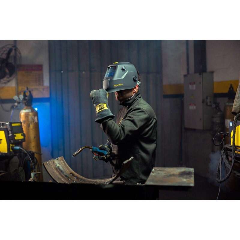ESAB Swarm A20 Auto Darkening Welding Helmet