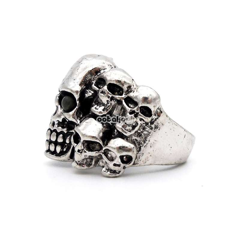 The Collector / Skull Ring / Stainless Steel - Size 9