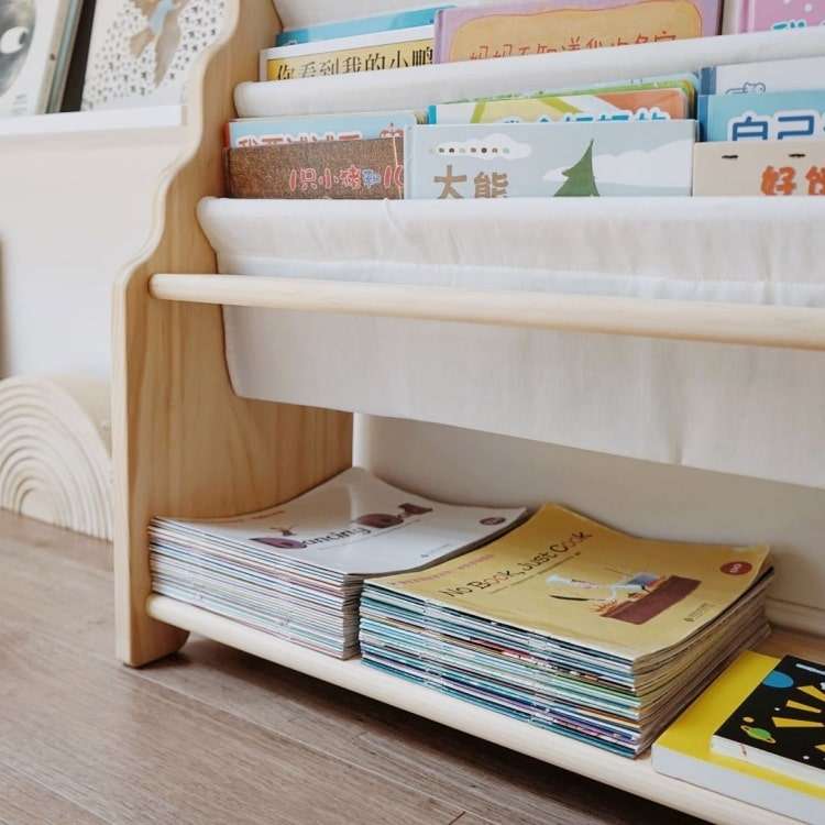 Little Readers Wooden Bookshelf