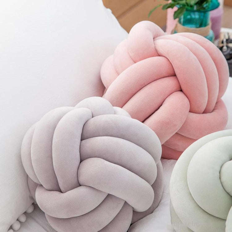 Knot Ball Cushion | Grey