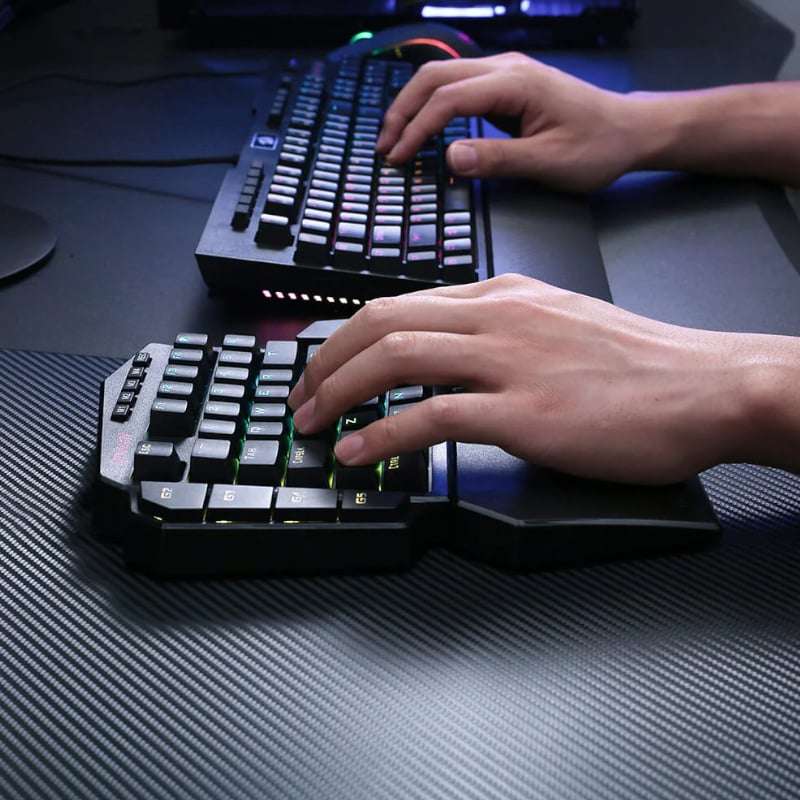REDRAGON Diti Elite One-Handed RGB Wireless Mechanical Gaming Keyboard  Black