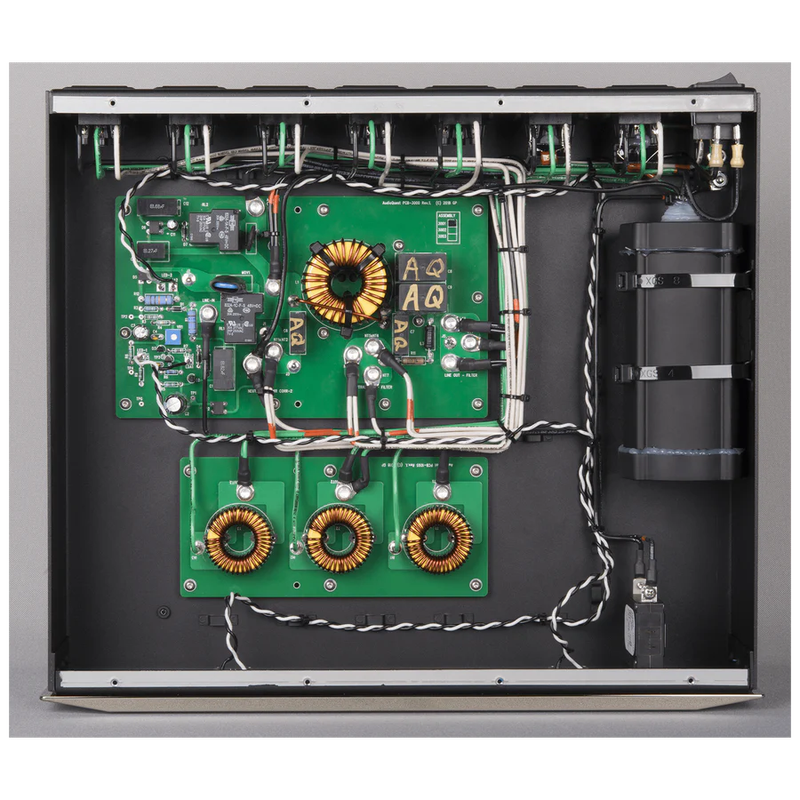 AudioQuest Niagara 3000 w/ Linear Noise-Dissipation Non-Sacrificial Surge Protection