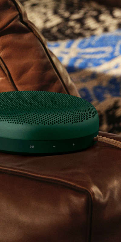 Bang & Olufsen BeoPlay A1 portable bluetooth speaker - Green