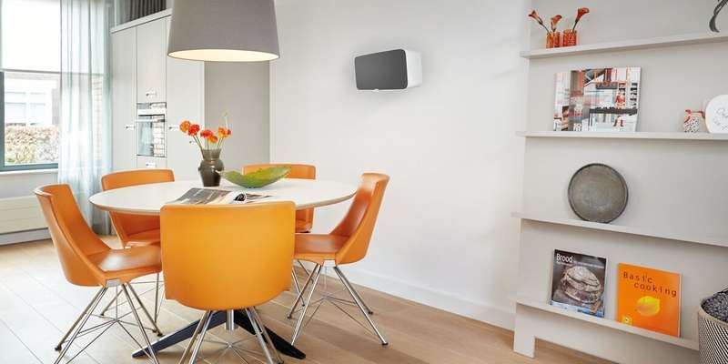 Vogel's SOUND 3205 Universal L Speaker Wall Mount - White