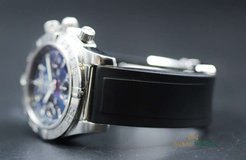 Breitling Chronomat 44mm Blue Dial - AB0110 ()