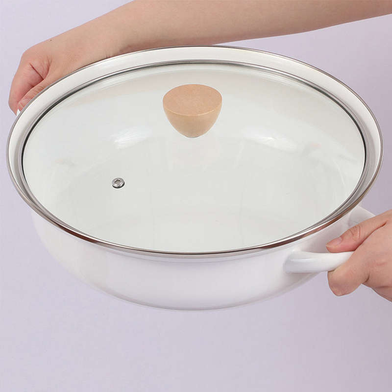 Agate Enamel Shallow Casserole 27cm with boil over guard design