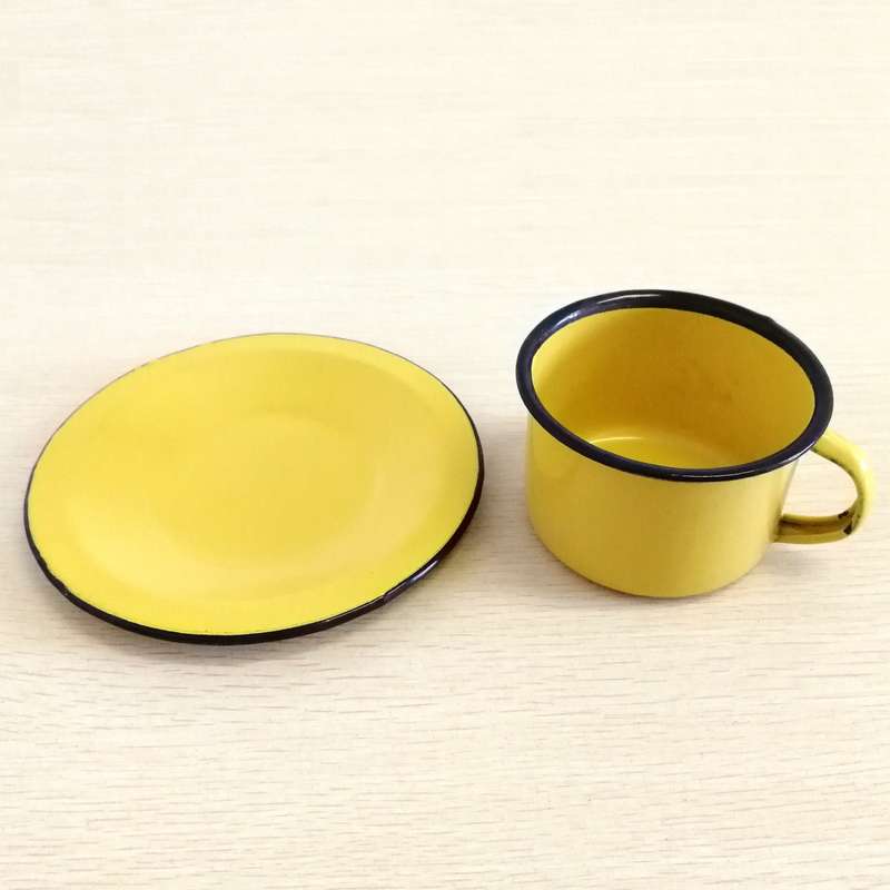 New World Enamel 9cm Mug with 15cm Saucer Set