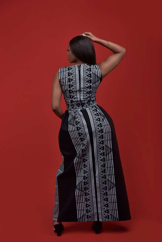 Ladies - KwaNtu Sleeveless Maxi Dress (BLK)