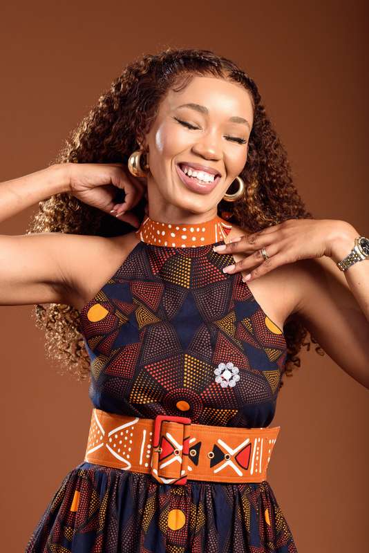 Ladies - Yanele Halterneck Maxi-Dress