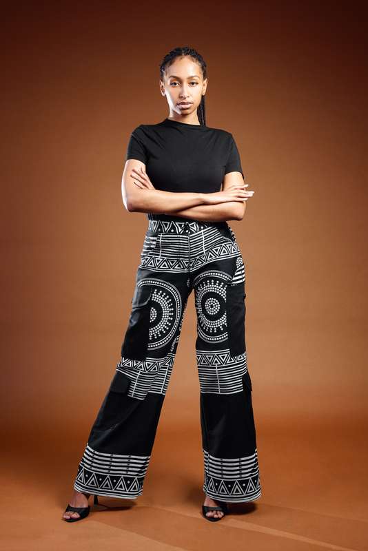 Ladies - KwaNtu Cargo Pants (BLK)
