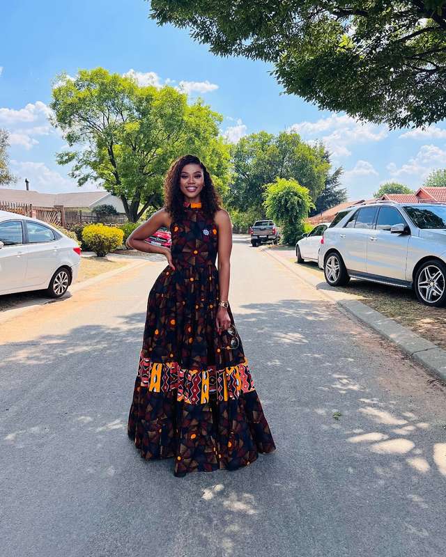 Ladies - Yanele Halterneck Maxi-Dress