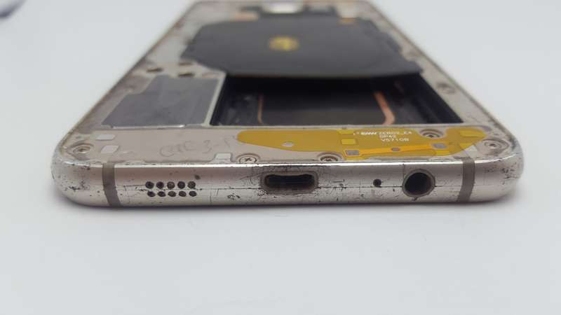 Samsung Galaxy S6 Edge Plus Gold - Dead LCD - Great for Parts! Price Lowered!