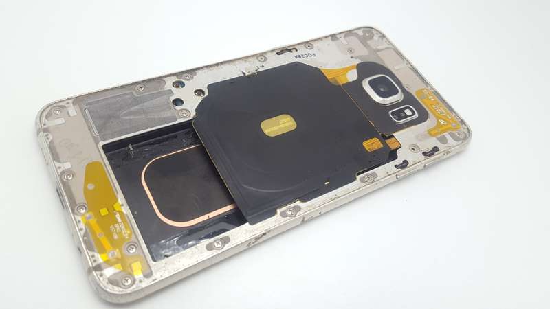 Samsung Galaxy S6 Edge Plus Gold - Dead LCD - Great for Parts! Price Lowered!