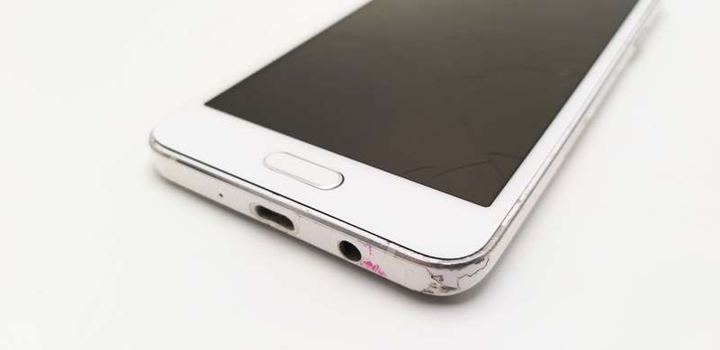 Samsung Galaxy A3 (2015 Edition) White - Dead LCD - Cracked Screen! Price Lowered!