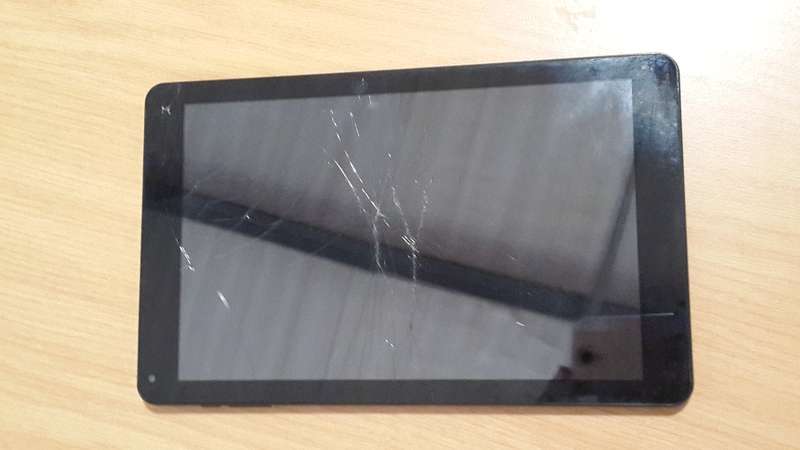 Proline Tablet PC 10" Black Model: H10882M - Cracked Screen - Great For Spares