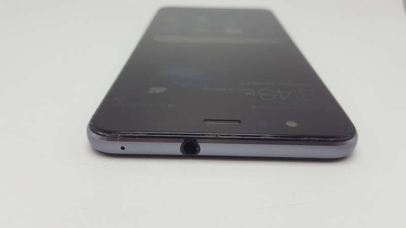 Huawei P10 Lite 32GB - Excellent Condition - Must Have!  (9.5/10) Price Lowered!
