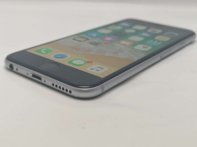 iPhone 6 Space Gray 16GB - No Touch ID - Good Condition! Amazing Value!
