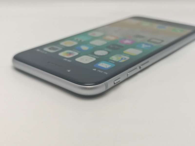 iPhone 6 Space Gray 16GB - No Touch ID - Good Condition! Amazing Value!