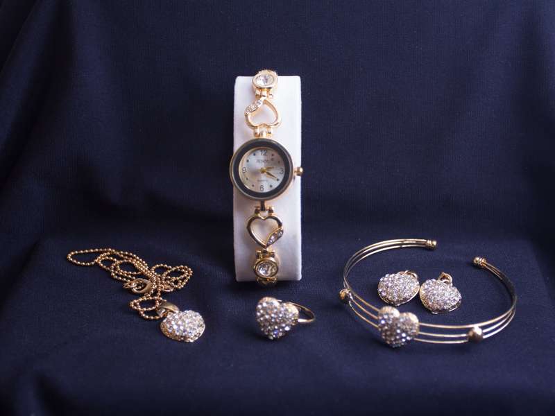 JESOU JEWELRY COLLECTION (Box)