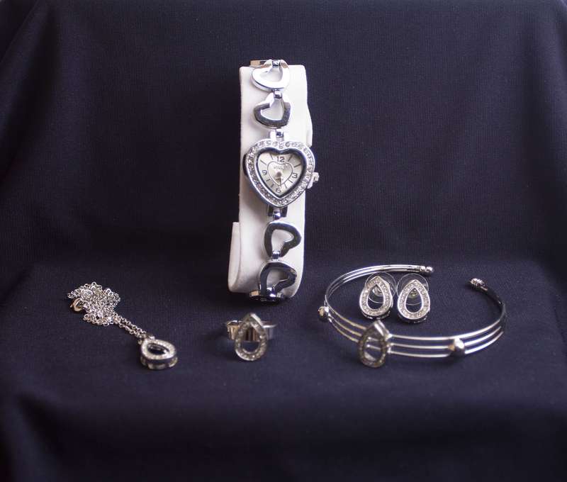 JESOU JEWELRY COLLECTION (Box)
