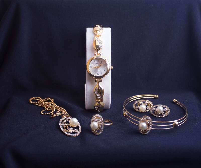 JESOU JEWELRY COLLECTION (Box)