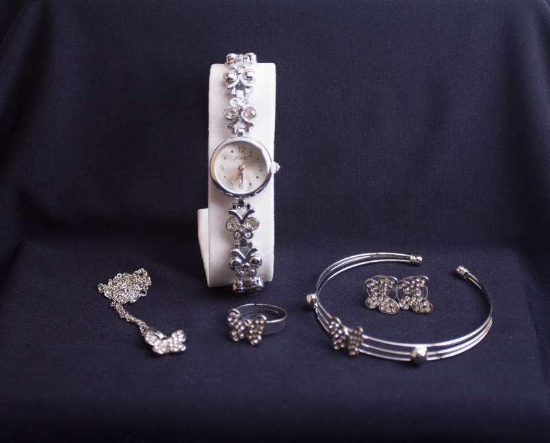 JESOU JEWELRY COLLECTION (Box)
