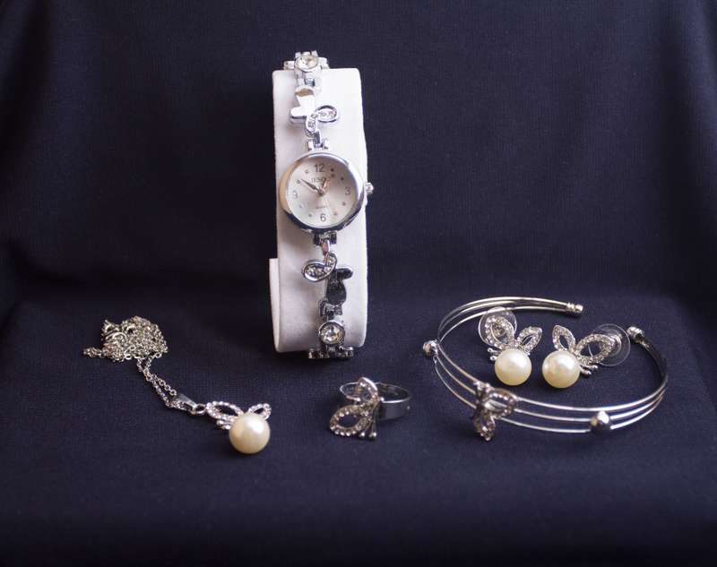 JESOU JEWELRY COLLECTION (Box)