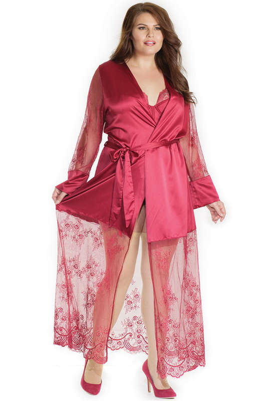 Plus Size Merlot Eyelash Lace & Satin Robe