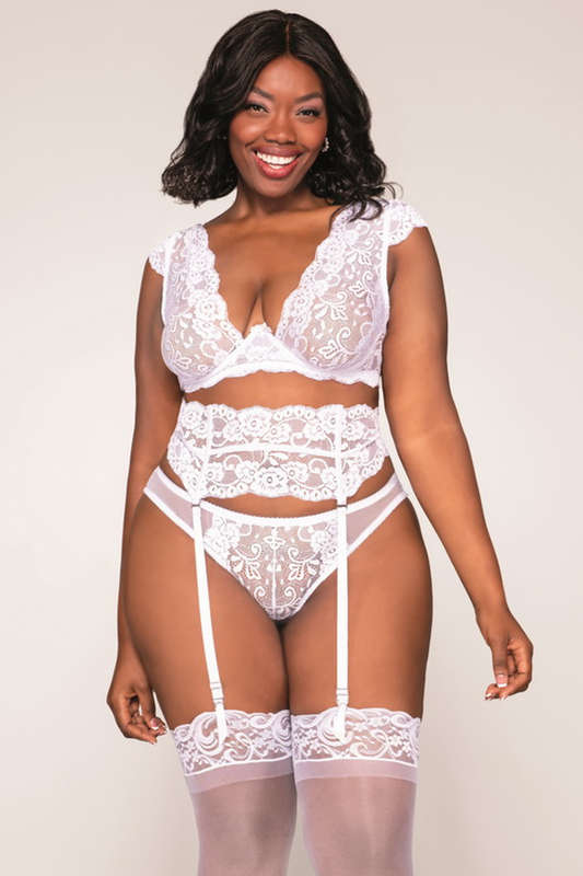 Plus Size White Lace Cap Sleeve Bra Lingerie Set